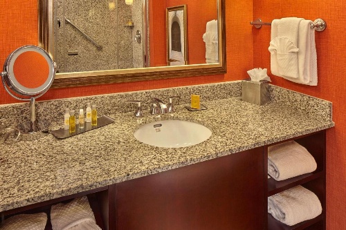 DoubleTree By Hilton Hotel Little Rock image 3